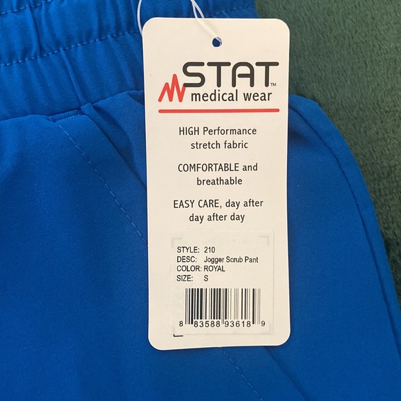 New- Small V Neck Scrub Top & Jogger Scrub Pant - Picture 5 of 6